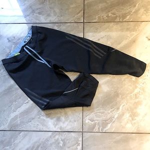 Adidas crop supernova climacool leggings in black with classic 3 stripes